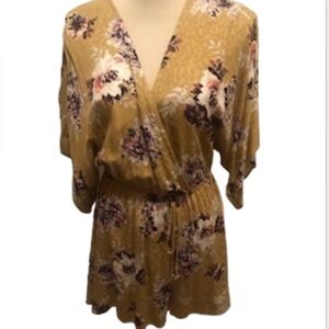 Boutique Floral Romper Elastic Waist Mustard Purple SS Women’s Size Small NEW